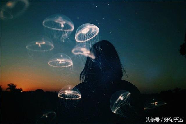 夜深伤感的句子(深夜莫名伤感的句子)