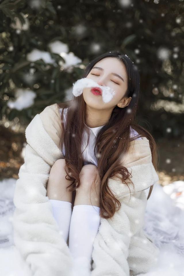 下雪伤心的句子(忧伤雪景句子)