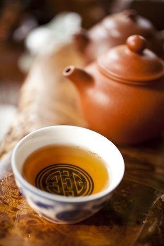 一人喝茶的幽默句子 一人喝茶的幽默句子
