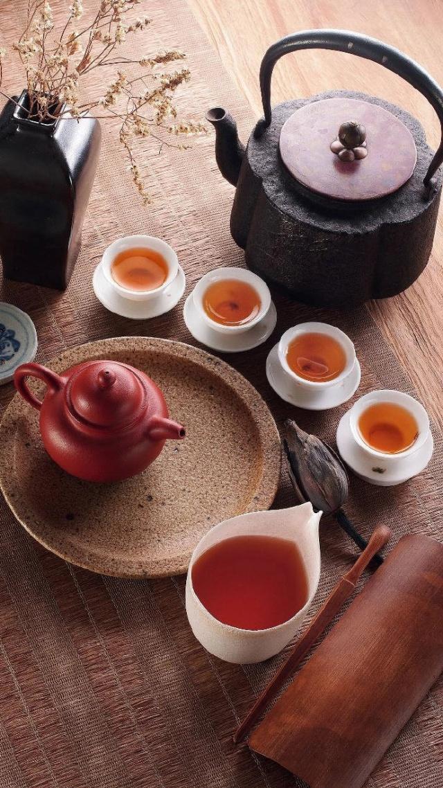 一人喝茶的幽默句子 一人喝茶的幽默句子