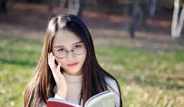 给女生表白说什么让女生感动