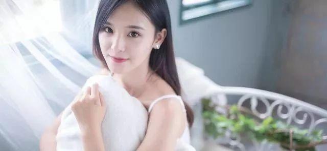 给女生表白说什么让女生感动