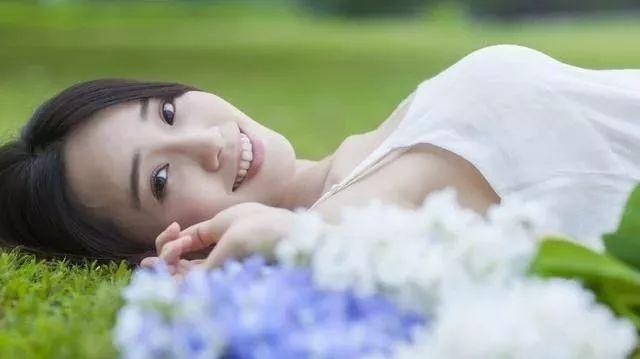 给女生表白说什么让女生感动