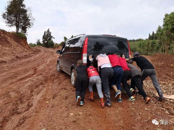 德馨励志学校的学费 德馨励志学校的学费