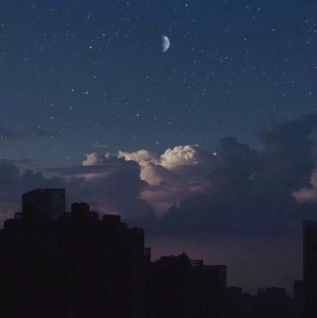 形容夜晚唯美的句子说说(一句简短的风景句子)