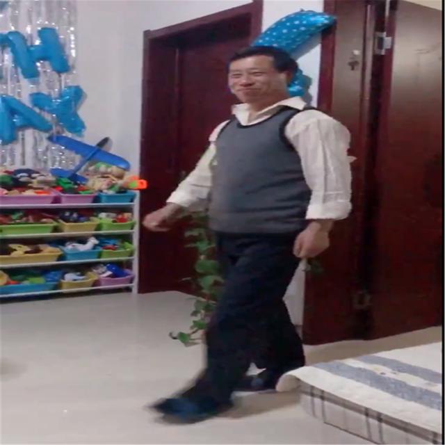 形容祖孙四代好温馨句子