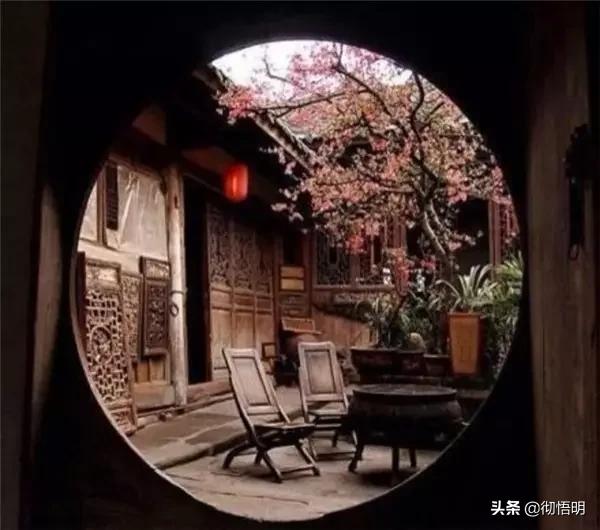 形容房子温馨气氛的句子 形容房子温馨气氛的句子