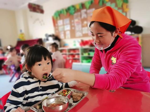 幼儿园感谢家长温馨句子(家长寄语怎么写幼儿园)