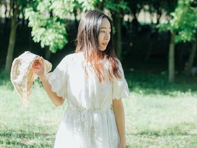 高情商女人发朋友圈吸引男人(怎样让男生主动联系你)