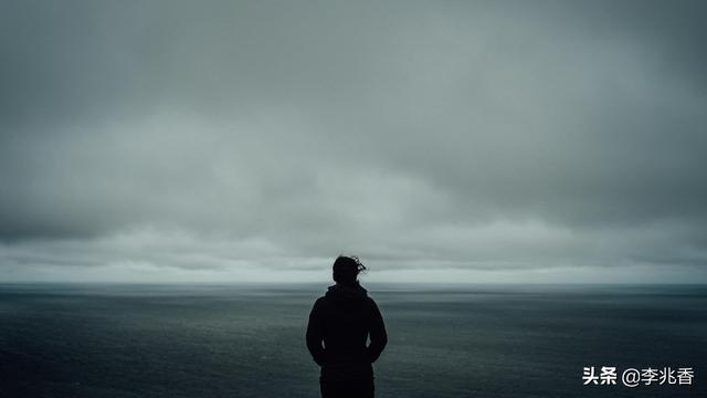 特别伤心的句子发朋友圈 特别伤心的句子发朋友圈