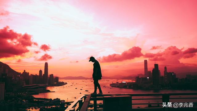 特别伤心的句子发朋友圈 特别伤心的句子发朋友圈